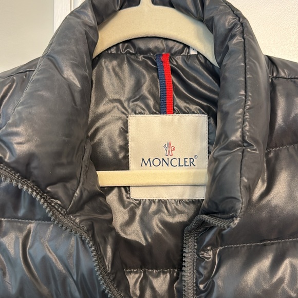 Moncler  - Women’s Liane Down Vest - Picture 11 of 11